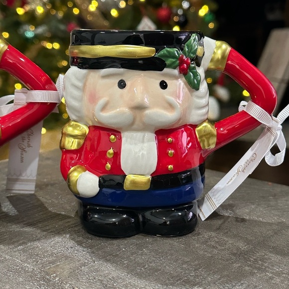 NWT Nutcracker Mugs- Set of Two - Picture 4 of 4